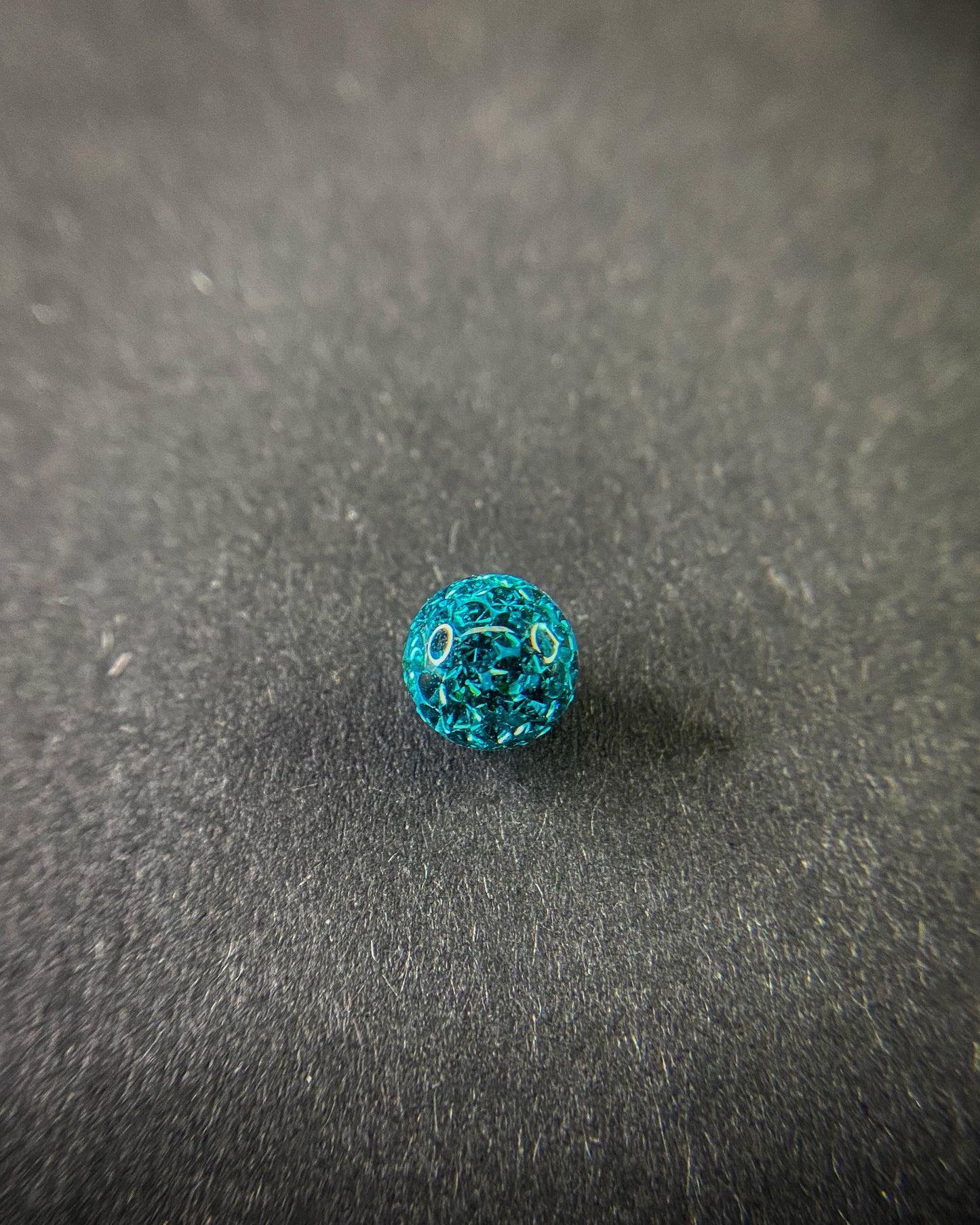 Epoxy Kugeln mit Kristallen ✨ – Funkelnd. Sicher. Farbverliebt.